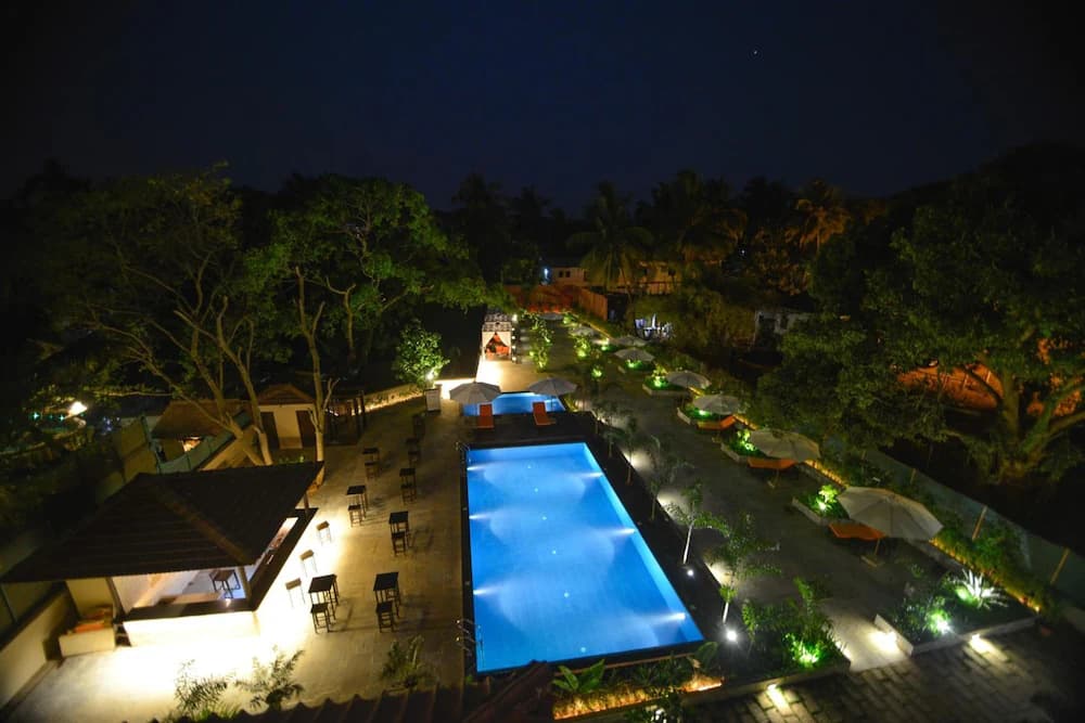 Pool