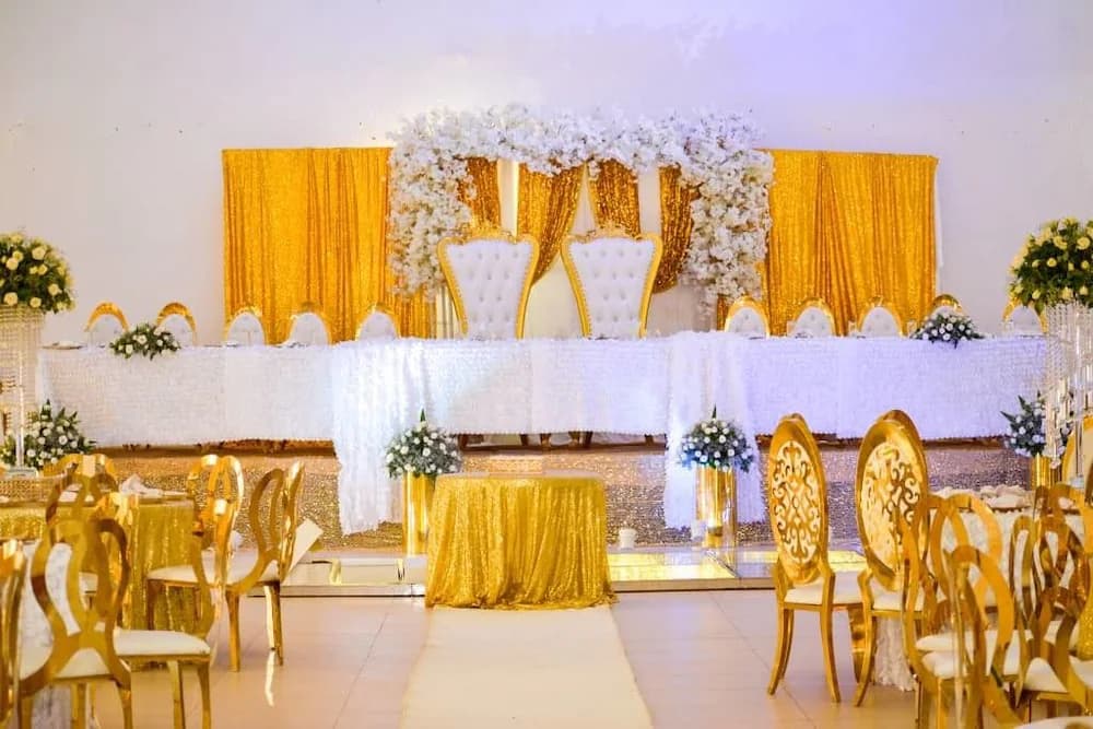 Banquet hall
