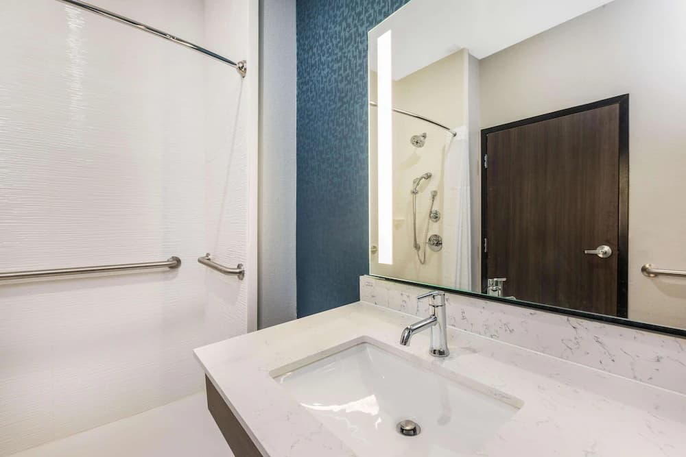 Bathroom shower
