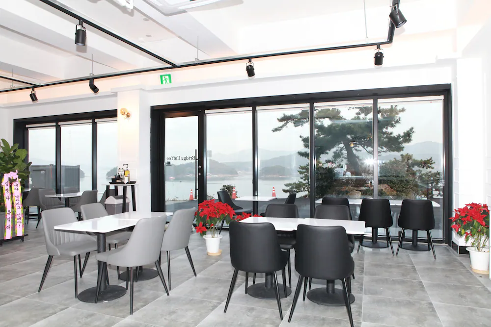 Cafe