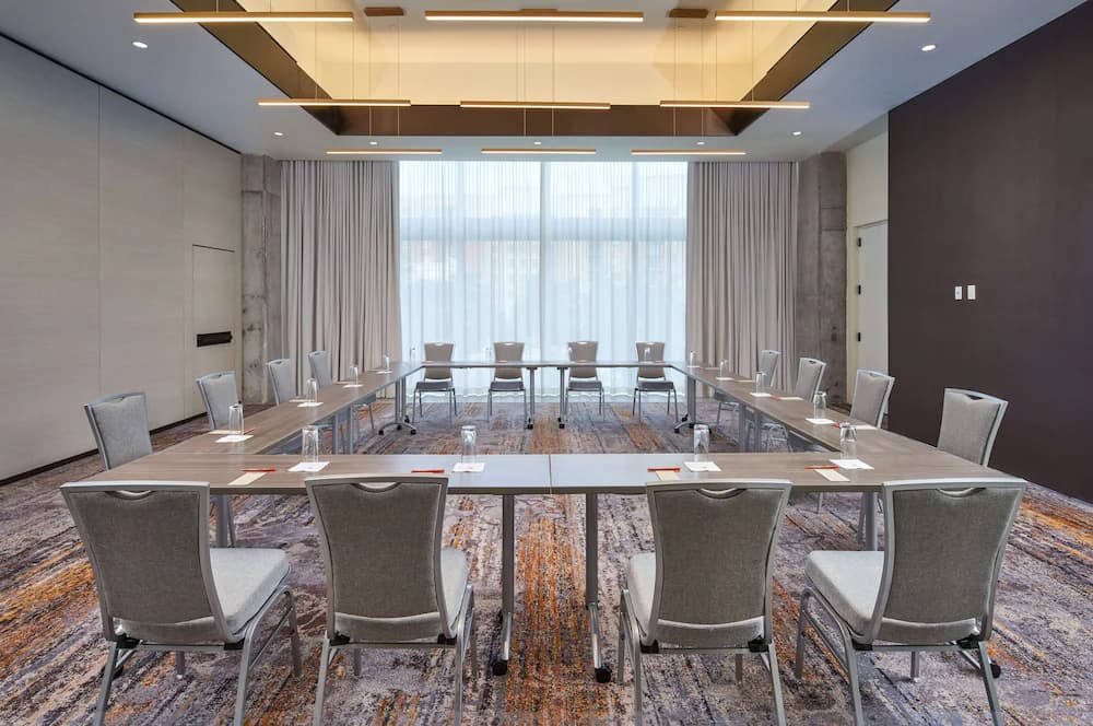 Meeting facility