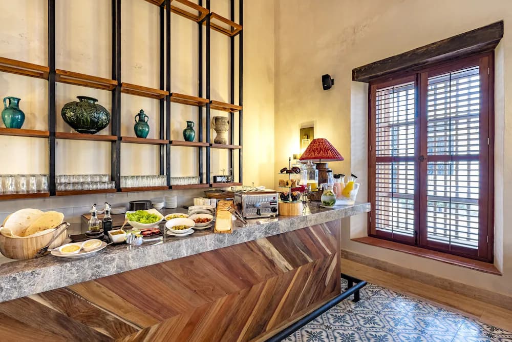 Breakfast area