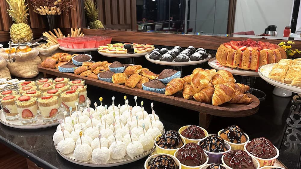 Breakfast buffet