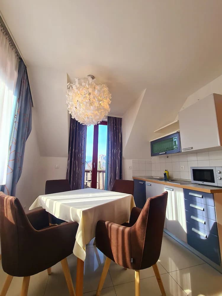Private kitchenette