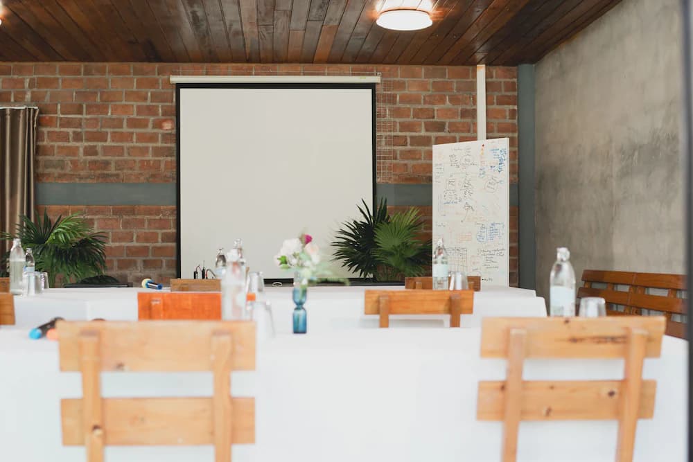 Meeting facility