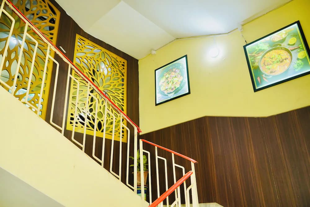 Handrails in stairways