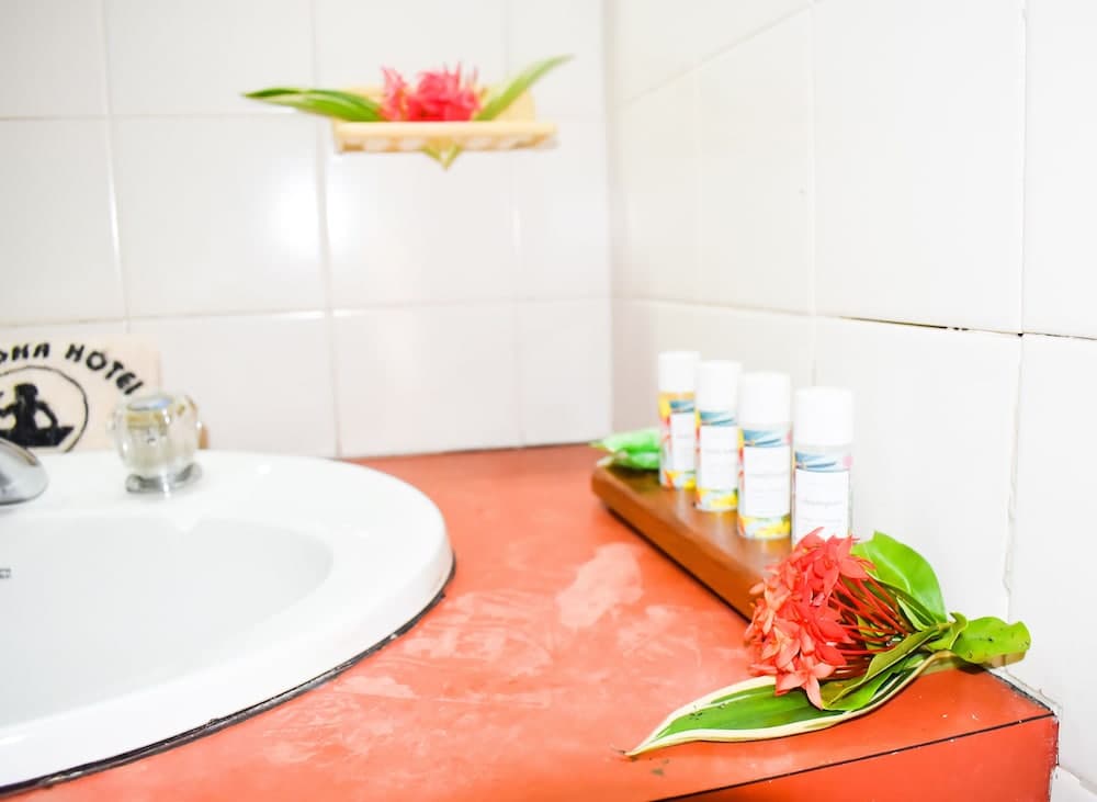 Bathroom amenities