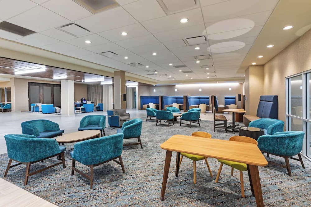 Lobby lounge