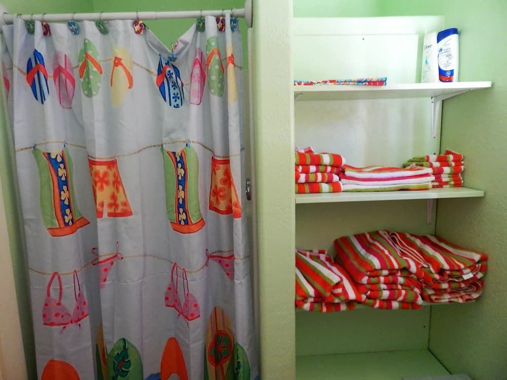Bathroom amenities