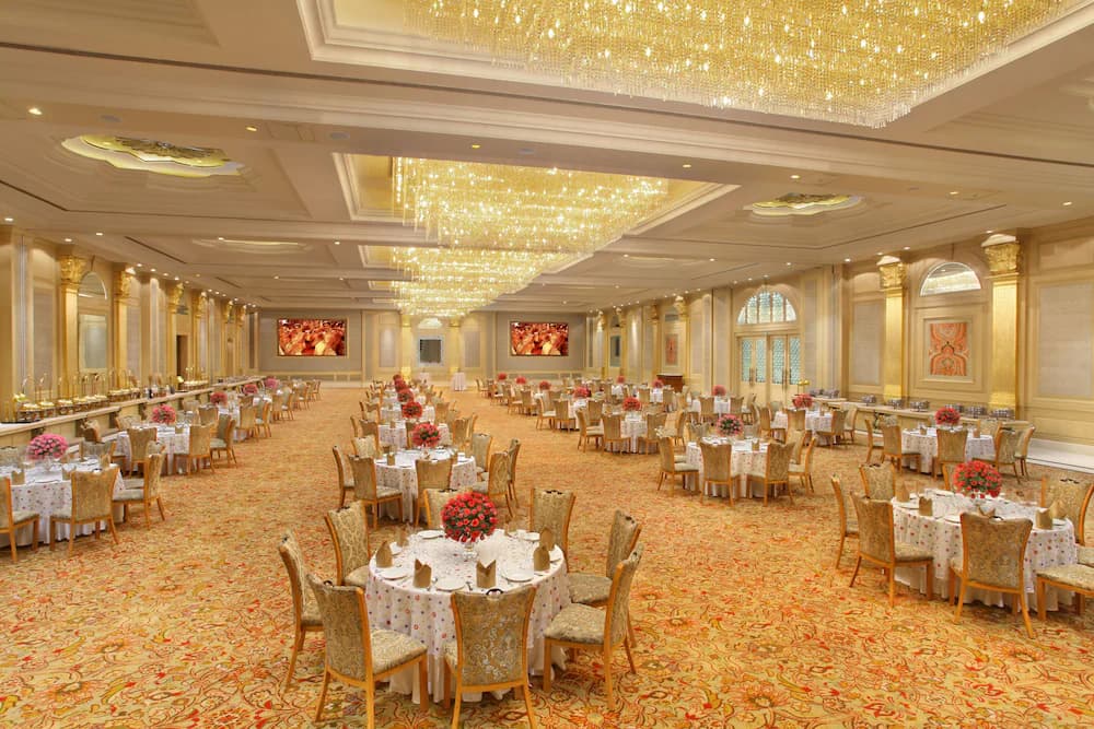 Banquet hall