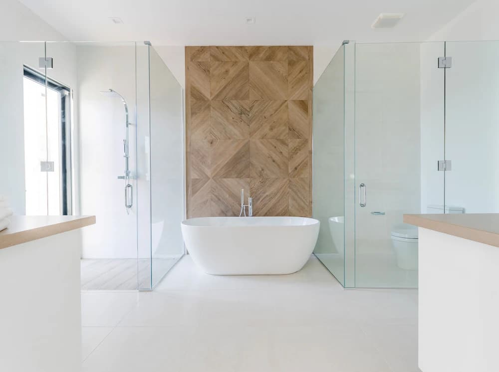 Deep soaking bathtub