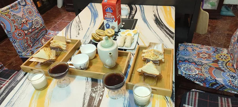 Breakfast area