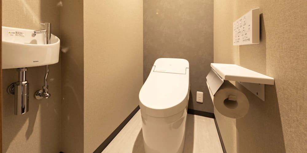 Bathroom amenities