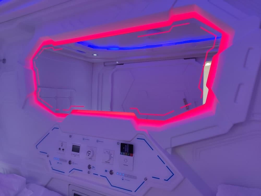 Capsule