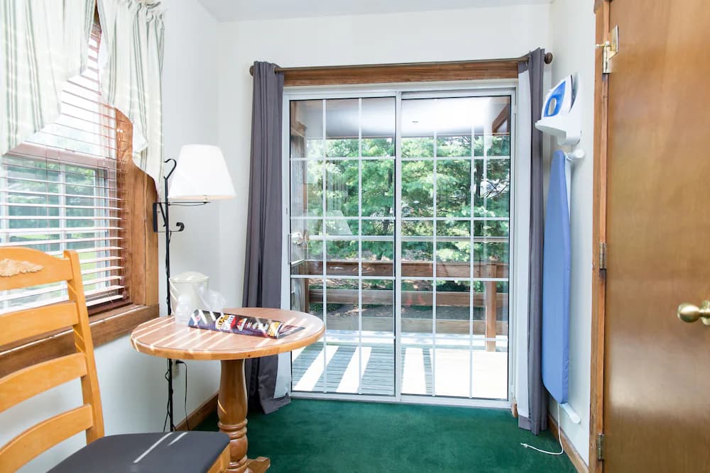 Iron/ironing board