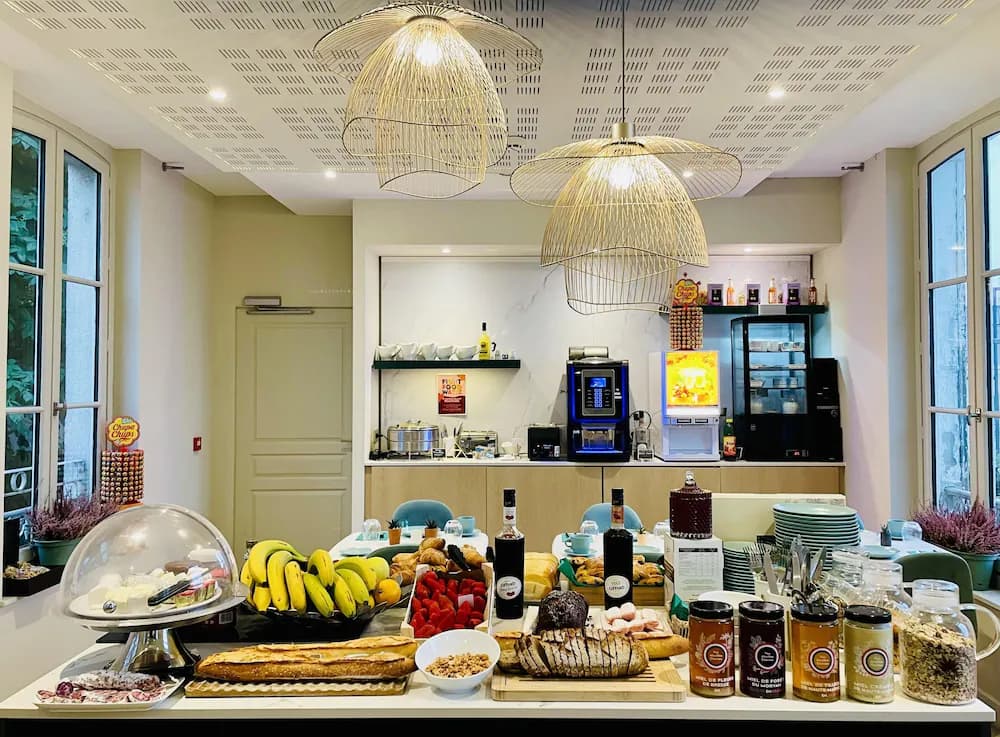 Breakfast area