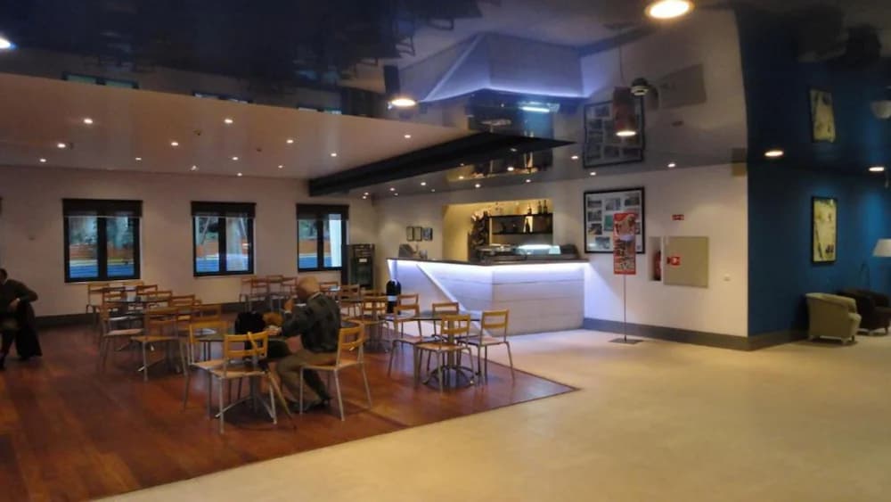 Snack bar