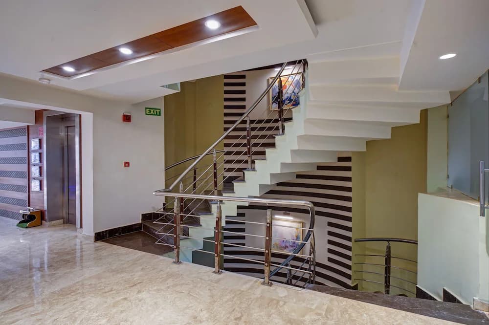 Handrails in stairways