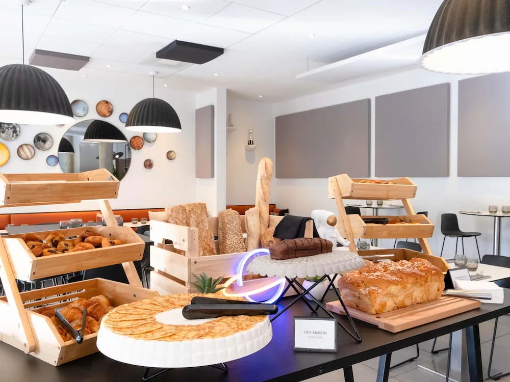 Breakfast area