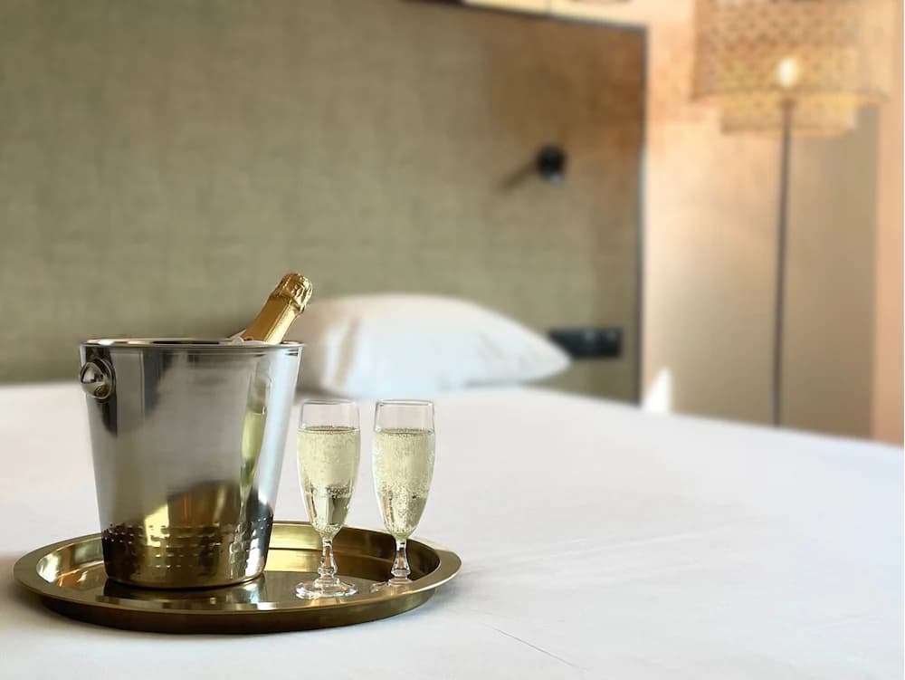 Champagne service