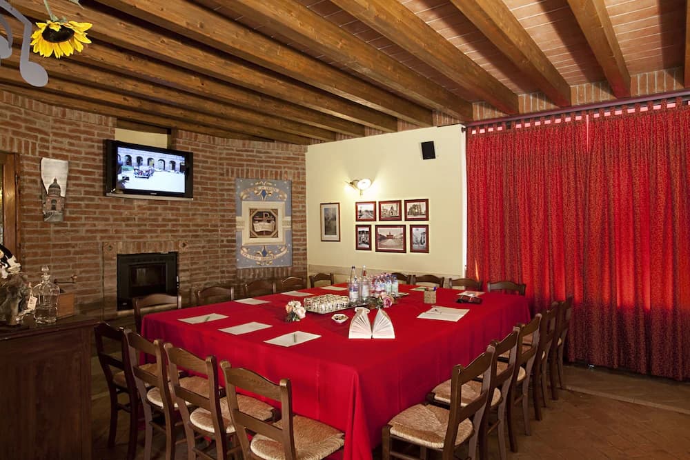 Meeting facility