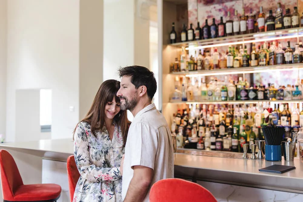 Lobby lounge