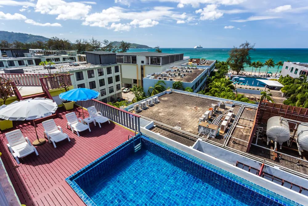 Rooftop pool