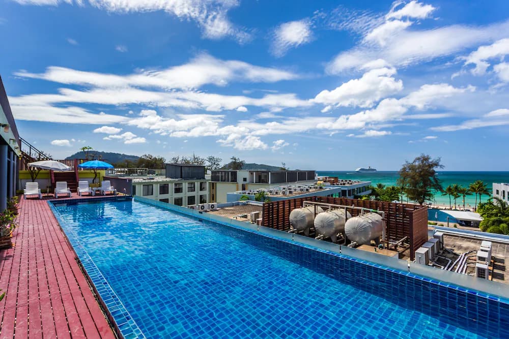 Rooftop pool