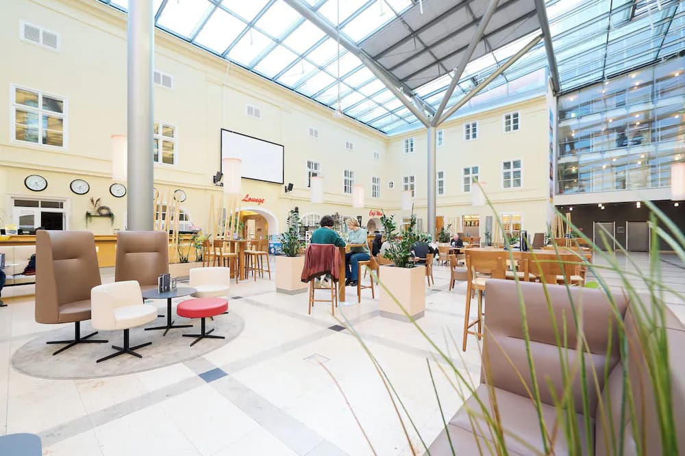 Lobby lounge