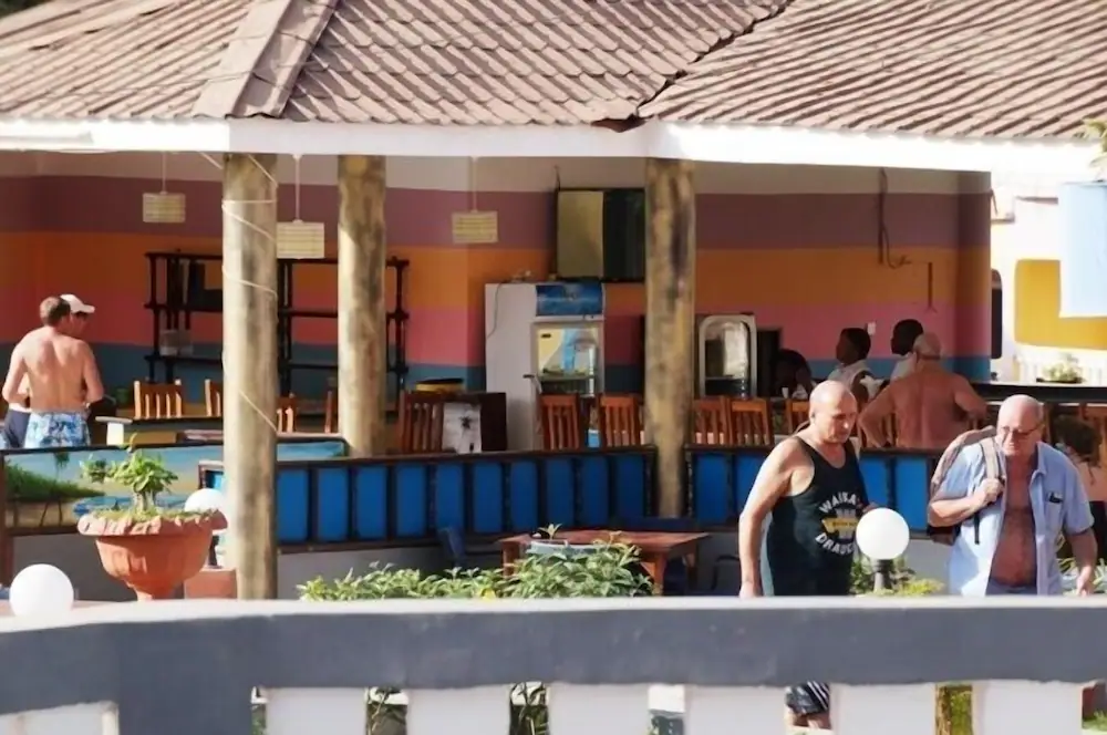 Poolside bar