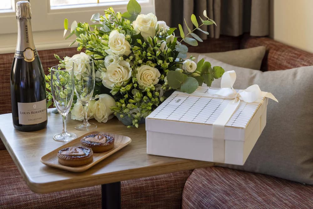 Champagne service