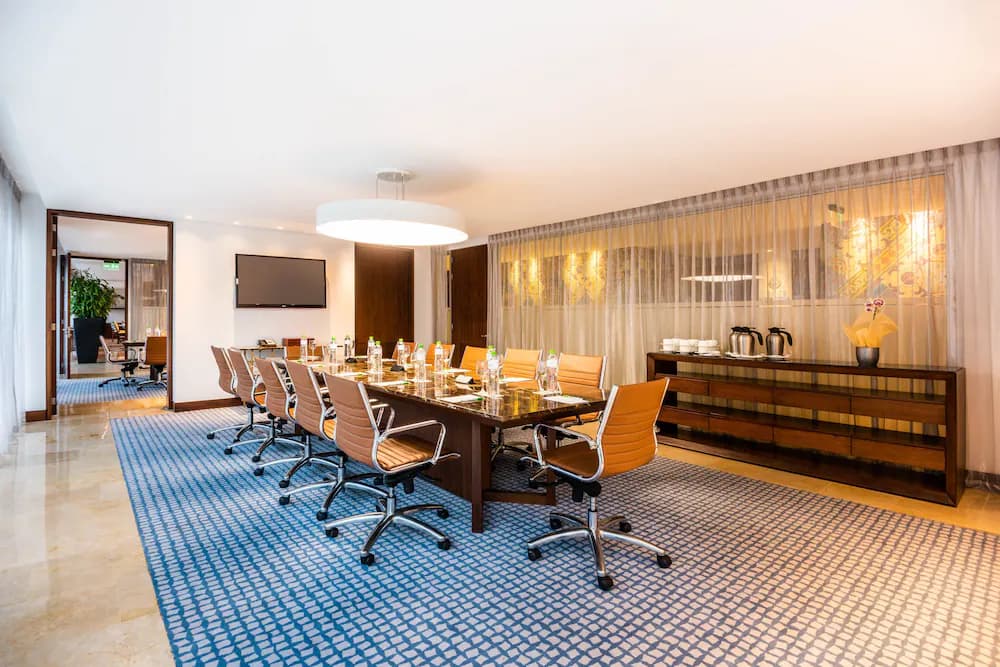 Meeting facility