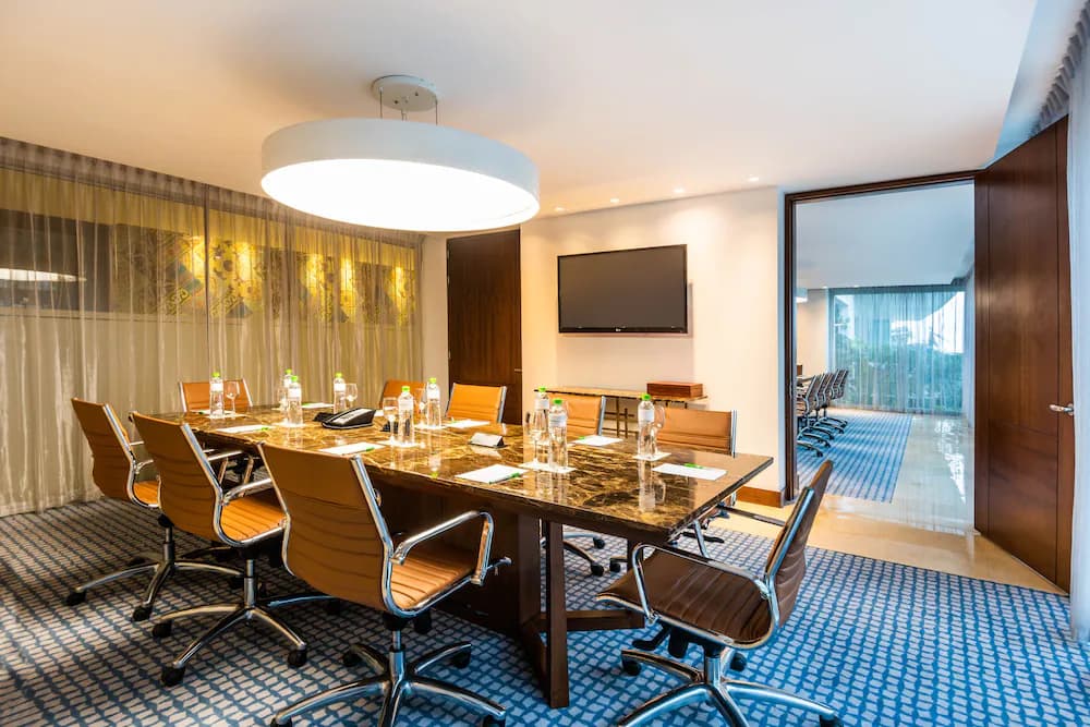 Meeting facility