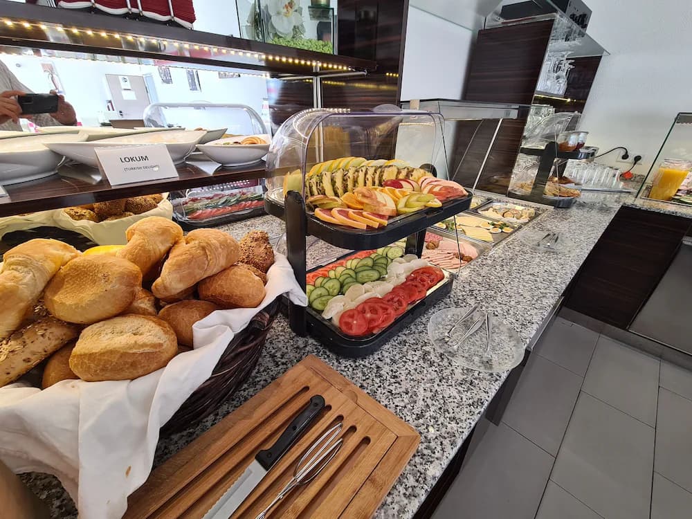 Breakfast buffet