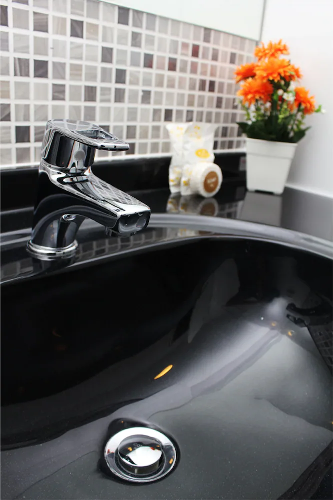 Bathroom sink