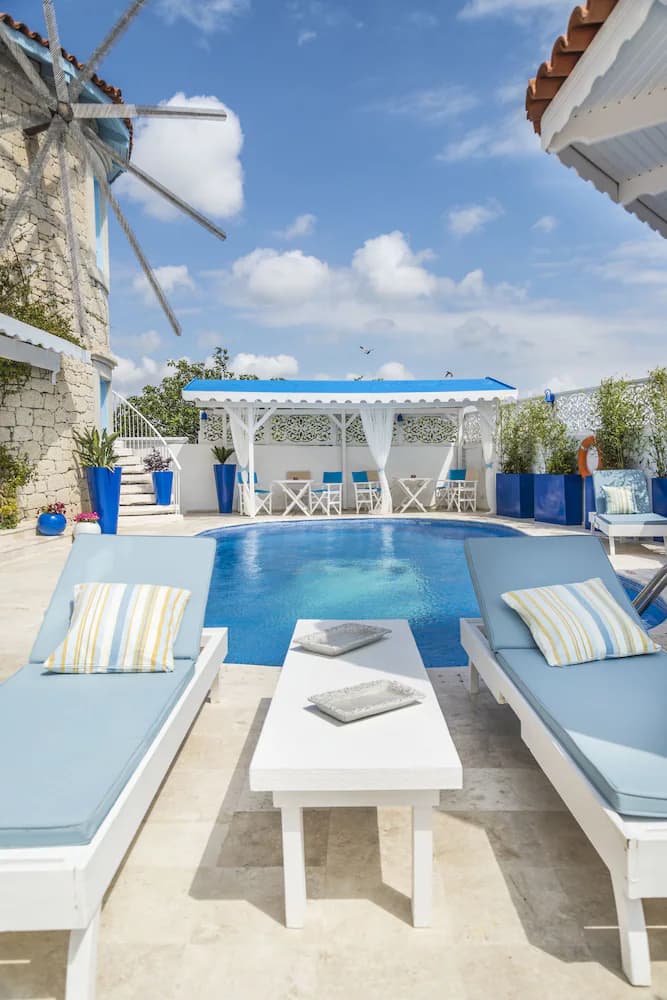 Rooftop pool