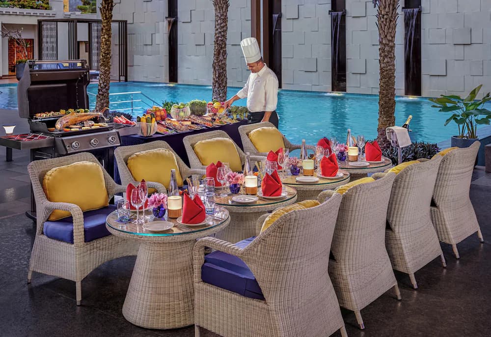 Poolside bar