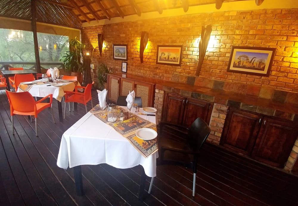 Couples dining