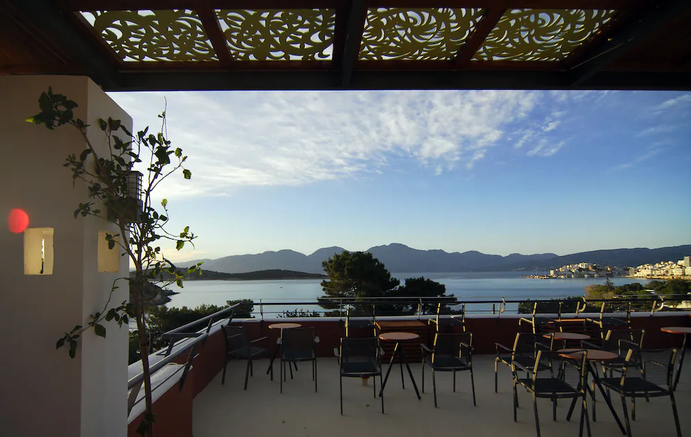 Sundeck