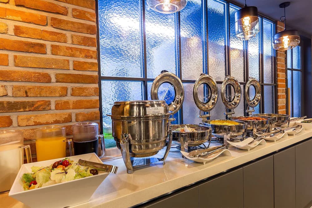 Breakfast buffet