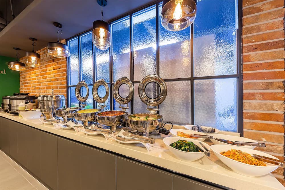Breakfast buffet