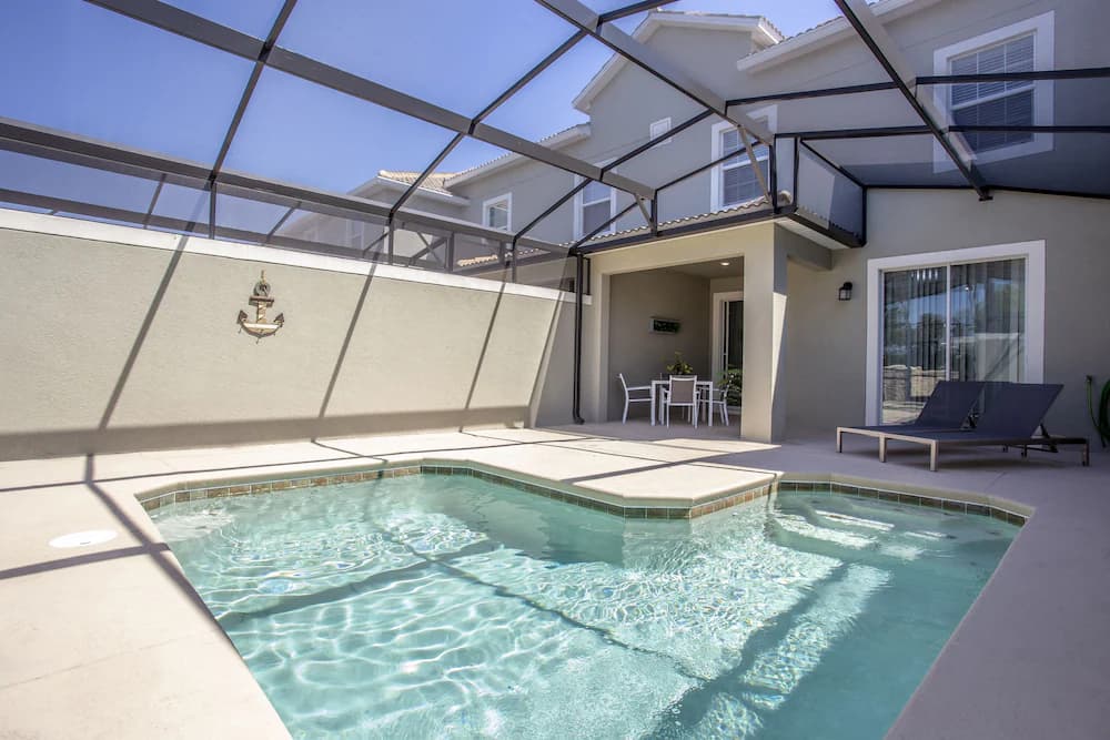 Private pool