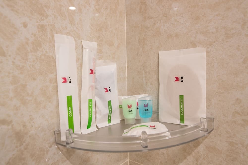 Bathroom amenities