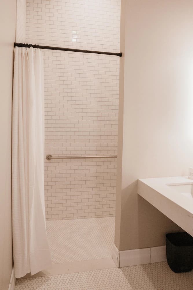 Bathroom shower