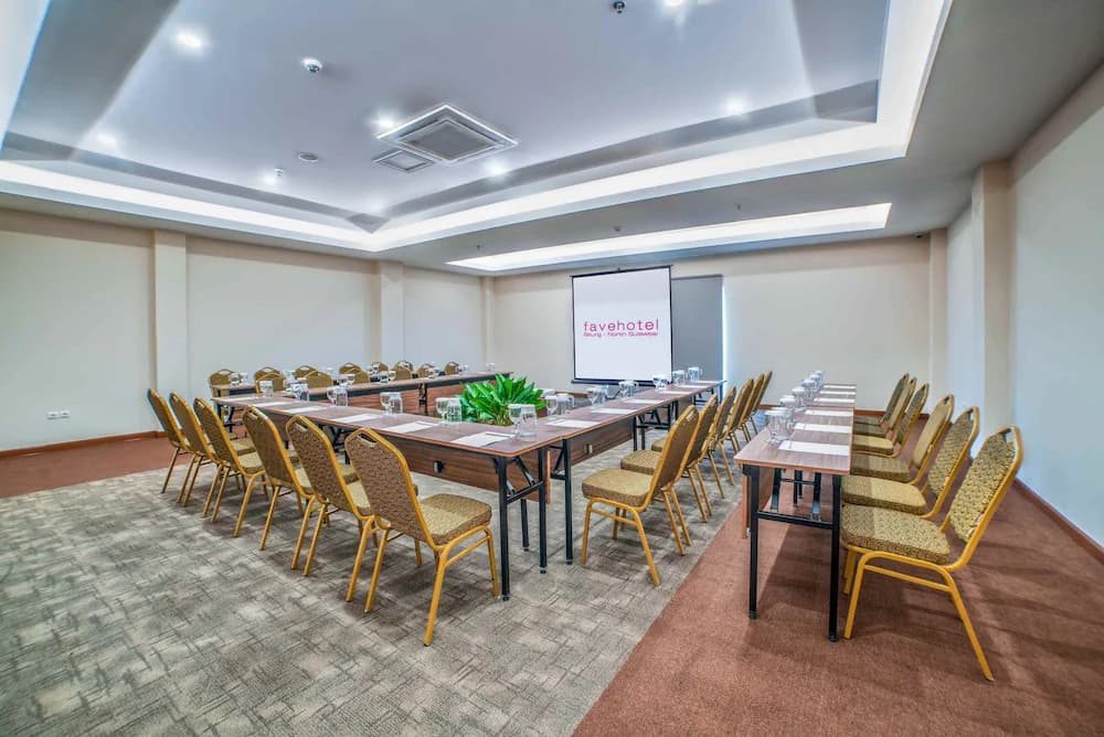 Meeting facility