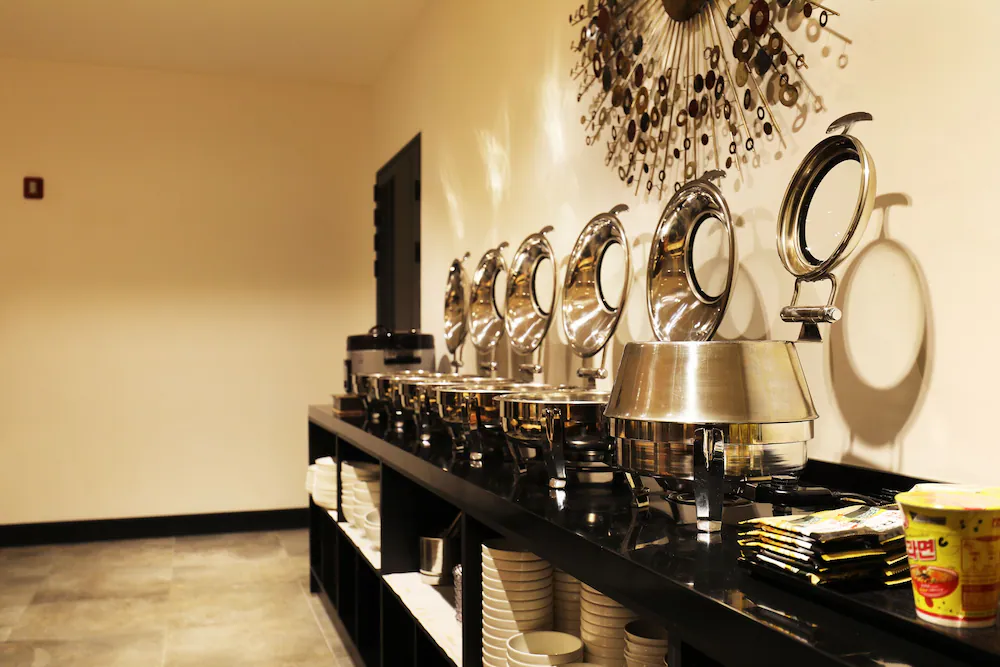 Breakfast area