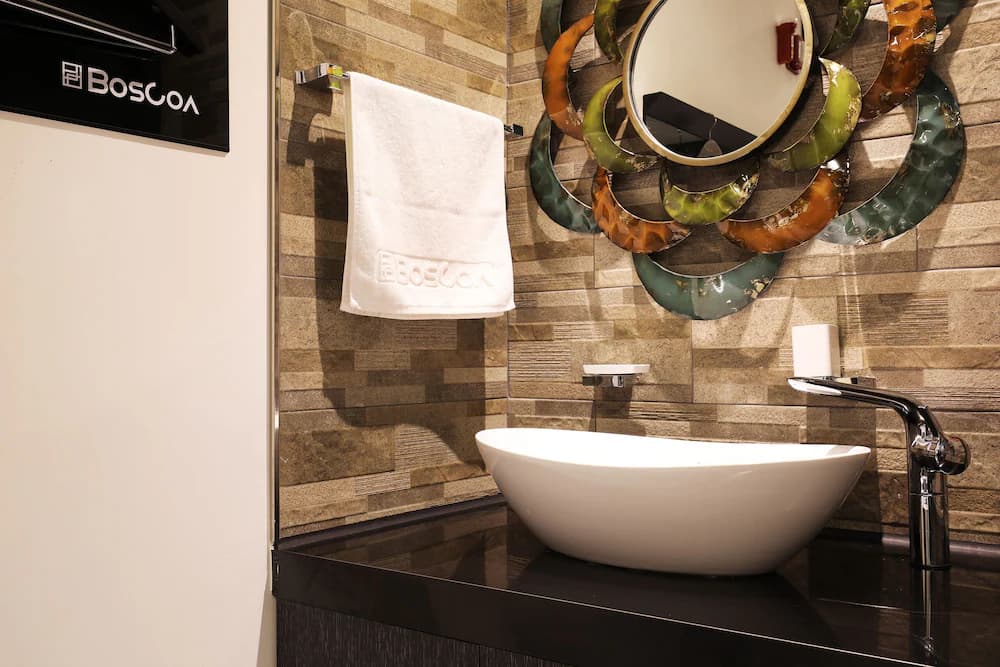 Bathroom sink