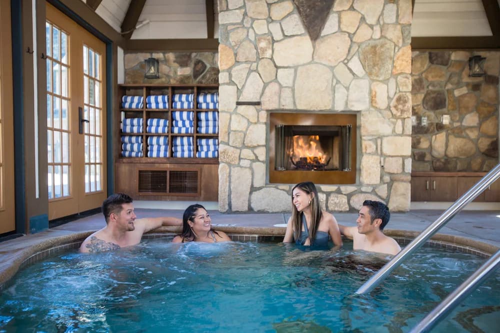 Indoor spa tub