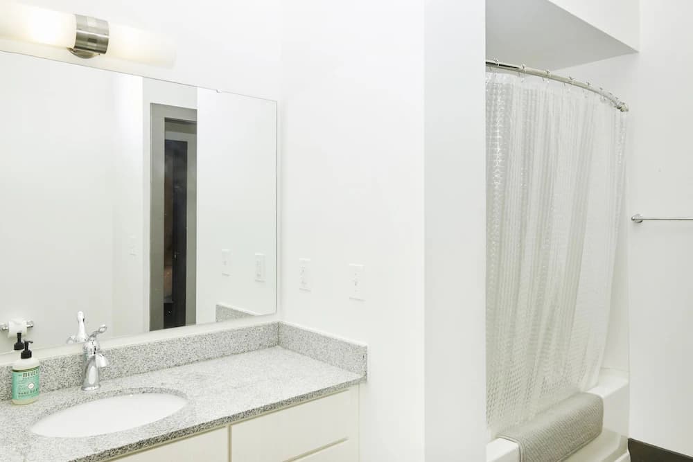 Jetted tub