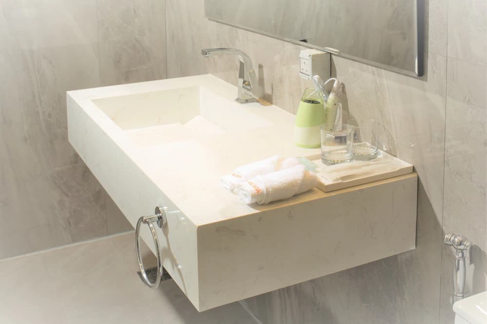 Bathroom sink